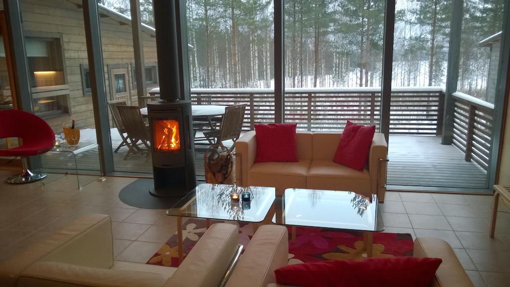 Kuoreksenniemi Villas & Lakehouse Puumala Room photo